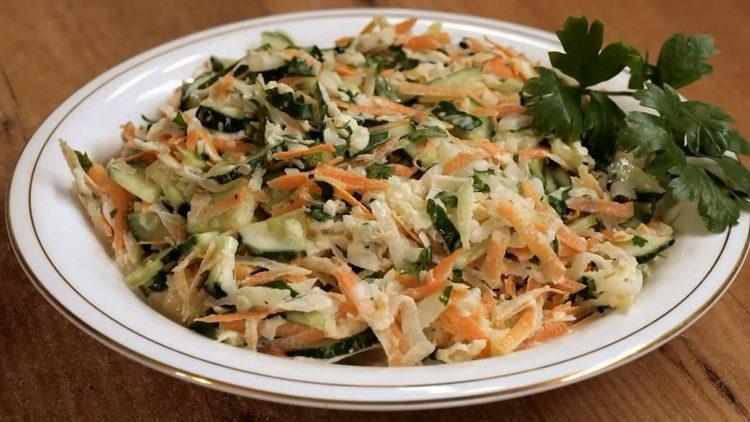 Delicious kohlrabi vegetable salad
