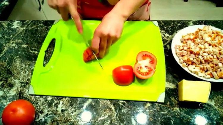 chop tomatoes