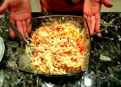 A simple salad with smoked chicken  and Korean carrots