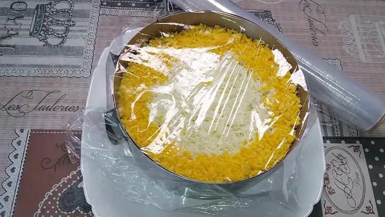 grease eggs with mayonnaise