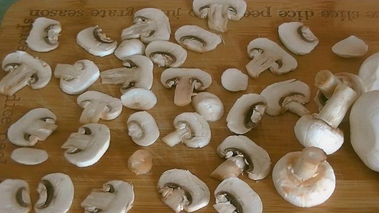 chop mushrooms