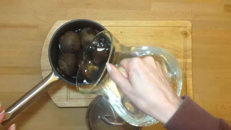 pour beets with water