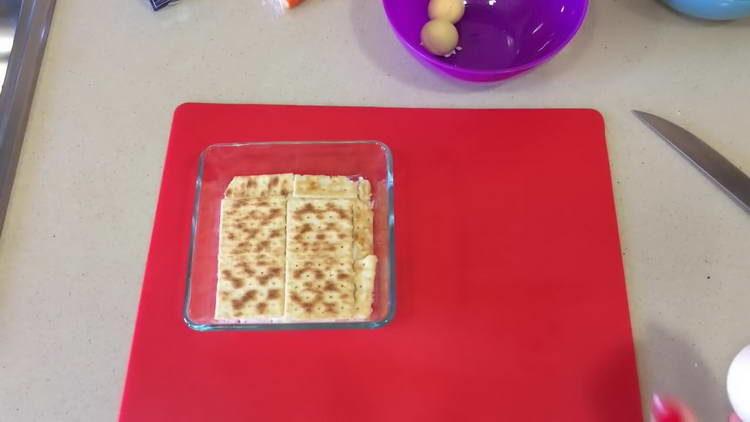 cover cracker with filling