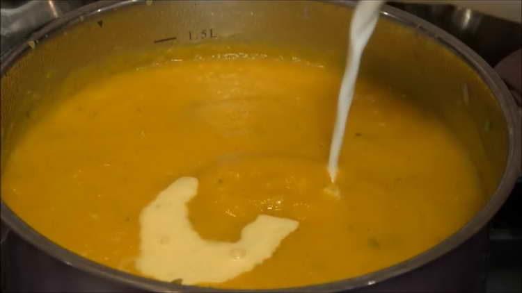 pour cream into vegetables