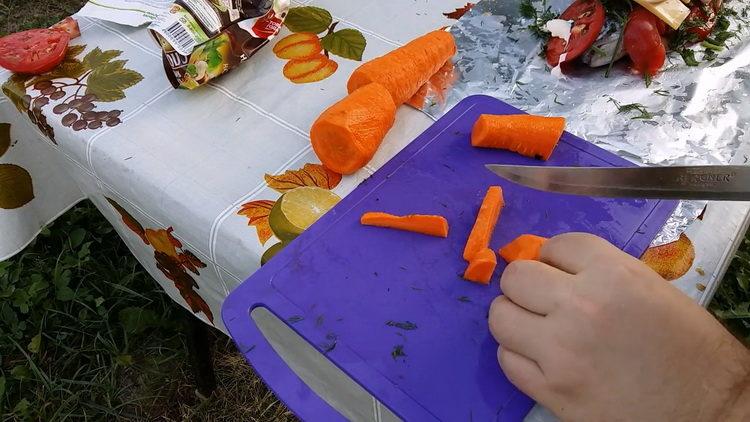 chop carrots