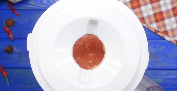 chop vegetables in a blender