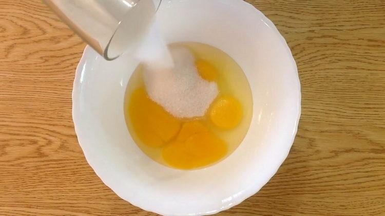 Cooking a cake with currants