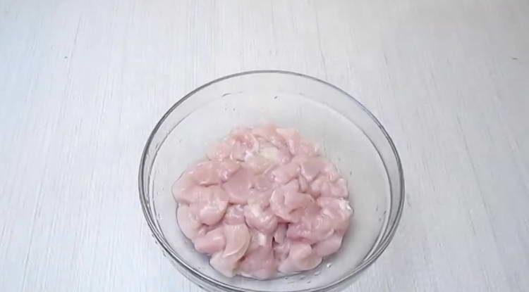finely chop the chicken