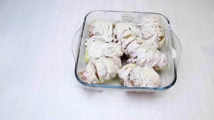 grease potatoes with sour cream sauce