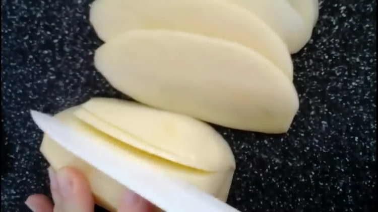 slice potatoes
