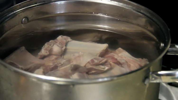 put the lamb in the pan