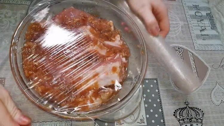 put the meat to marinate