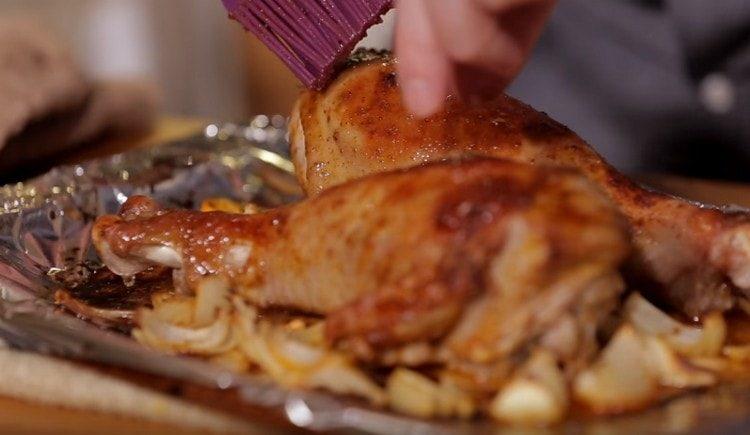 Lubricate the meat with butter.