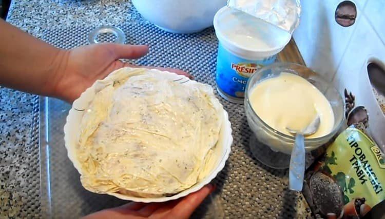 Transfer the meat to a bowl and leave to marinate in the refrigerator.