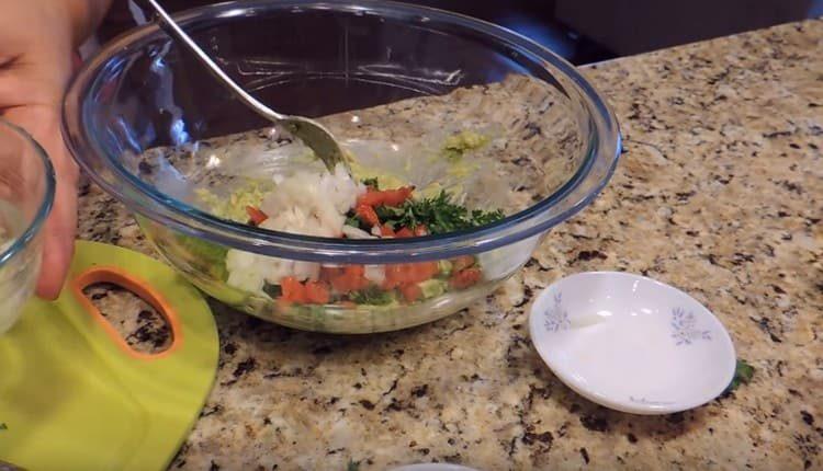 Add the onion to the mass.