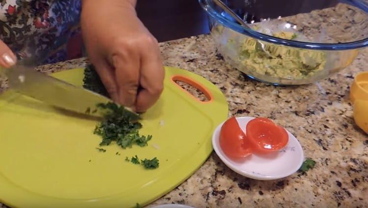 Finely chop the parsley.