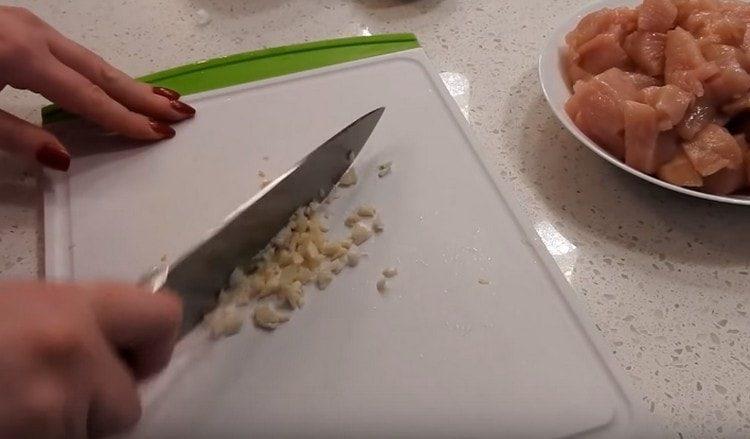 Finely chop the garlic.