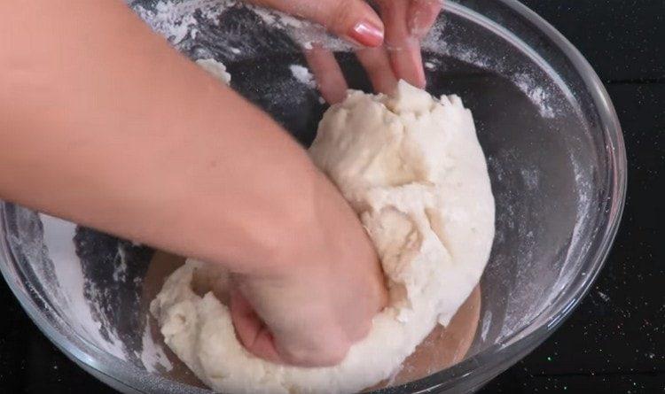 Knead the dough.