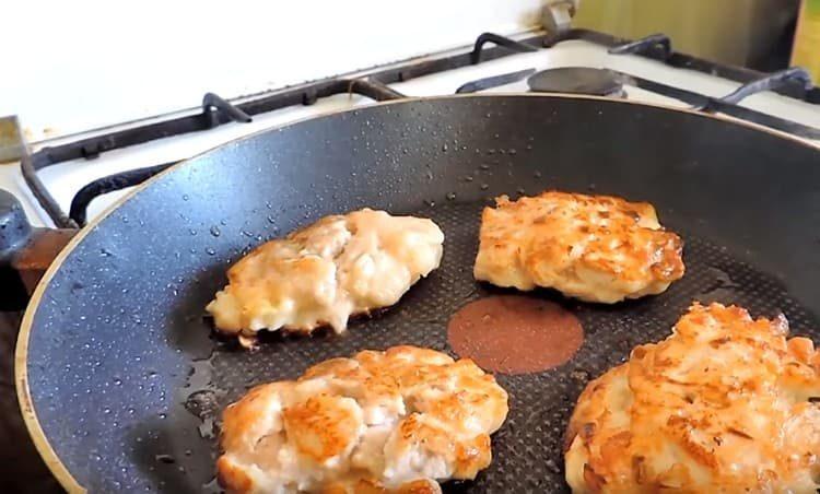 Albanian meat is fried quickly.