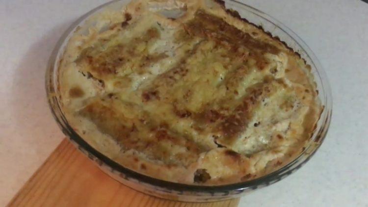 large pasta with minced meat