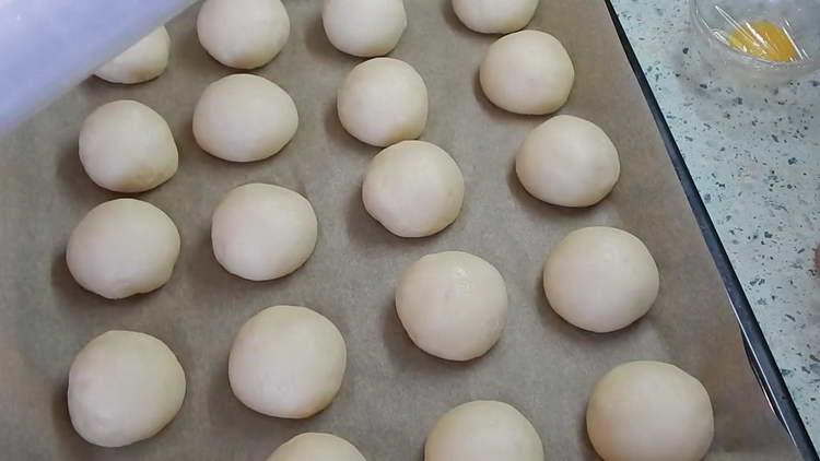 put the buns on a baking sheet