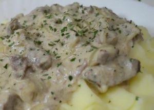 very tender beef in sour cream sauce