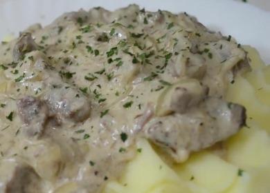Tender beef in sour cream sauce