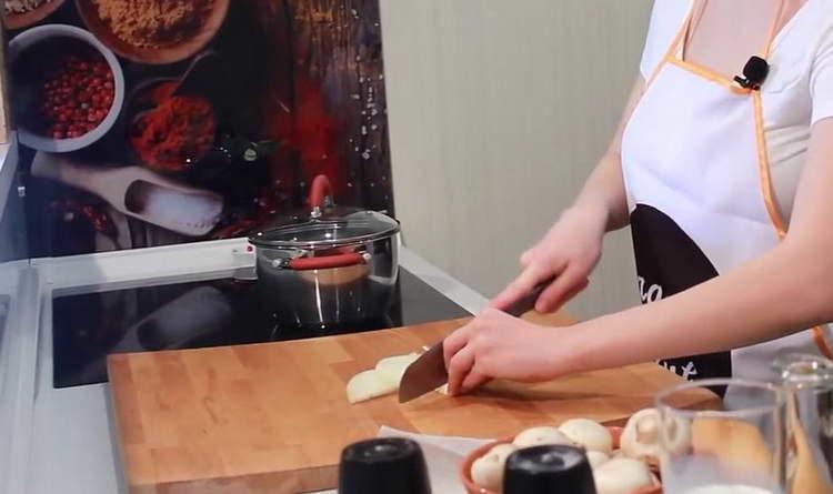 chop onion and mushrooms