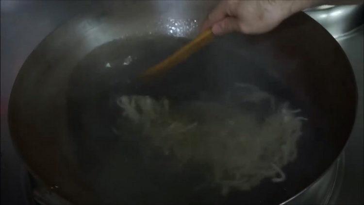 boil the noodles