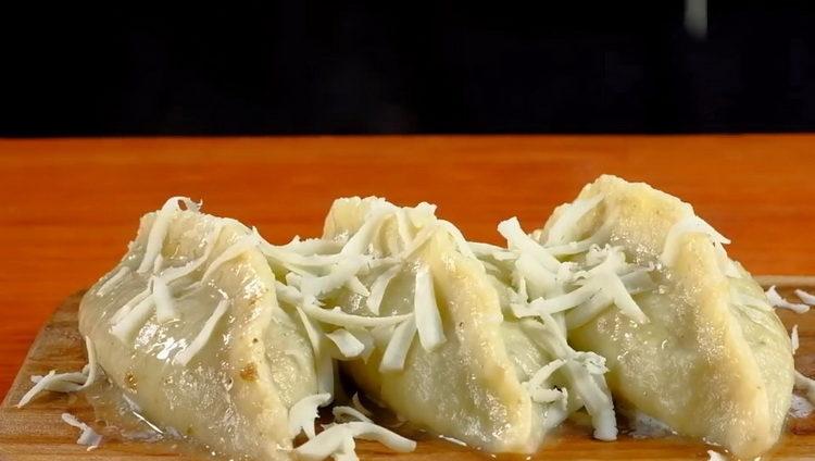 Delicious potato wedges with minced meat