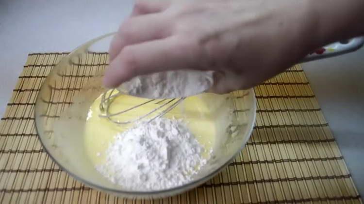 add starch to the yolk