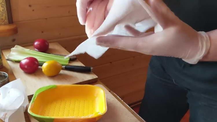 wipe the chicken with a paper towel