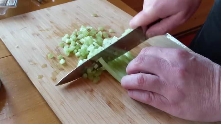 chop celery