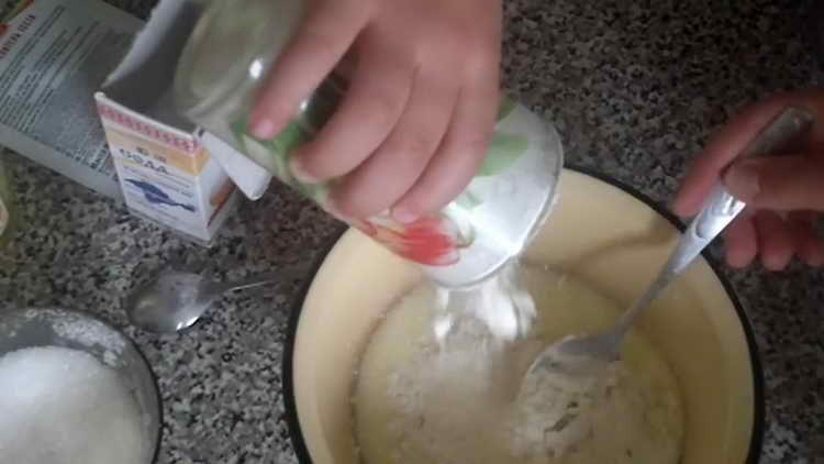 mix dry and liquid mixtures