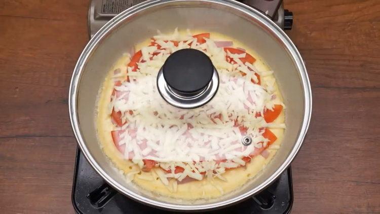 pizza in a pan in 10 minutes