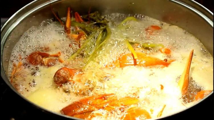 crayfish with beer ready