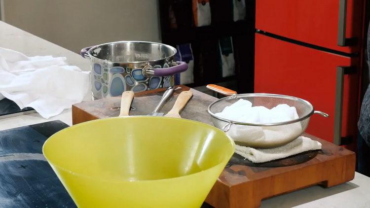 DIY cheese on a step by step recipe with photos