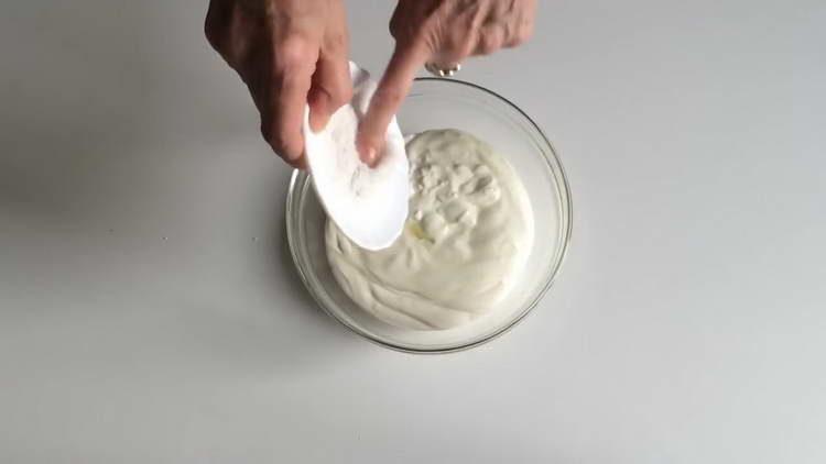 pour salt to sour cream