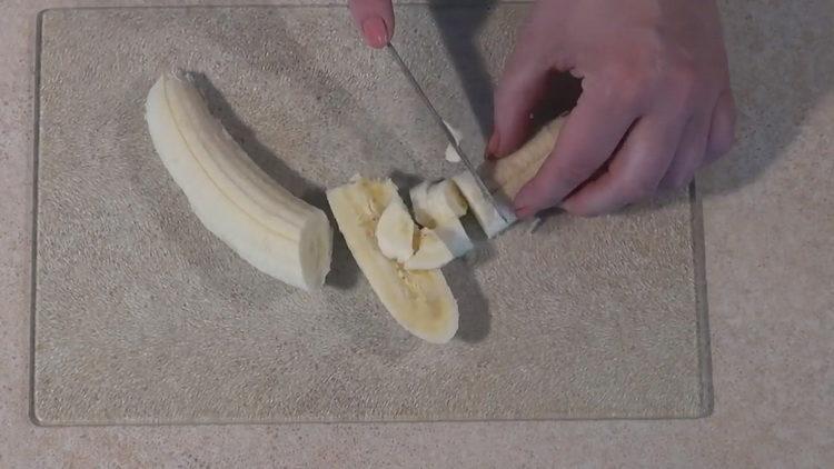 chop banana
