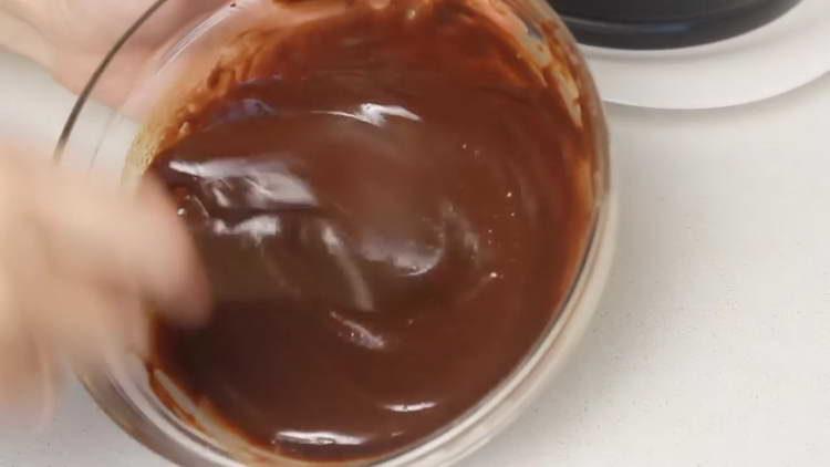 mix chocolate and milk