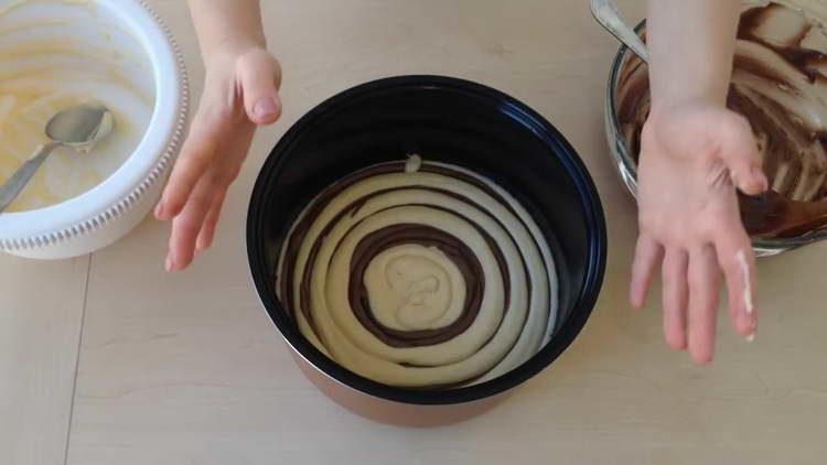 send the cake to the oven