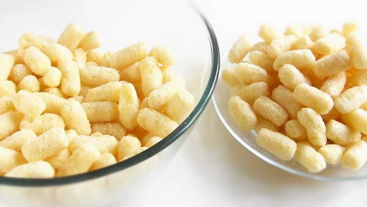 divide the corn sticks in two