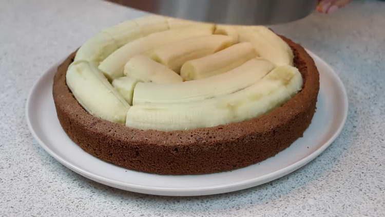 put bananas in the middle