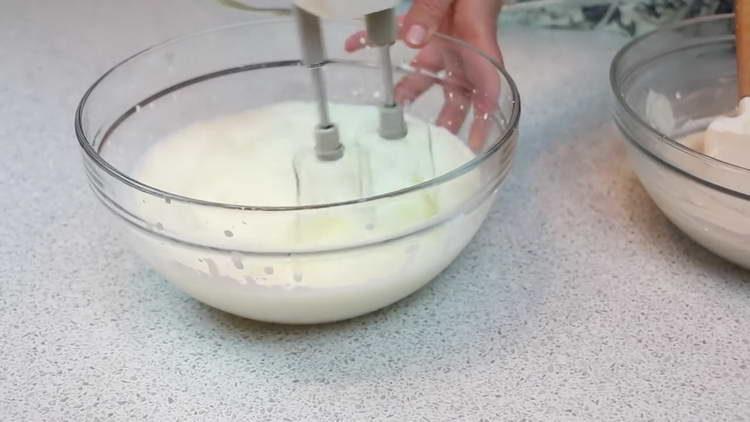 whip cream with a mixer