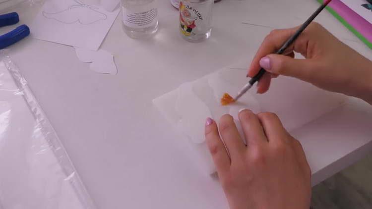 cover the wrong side of the wing with a mixture