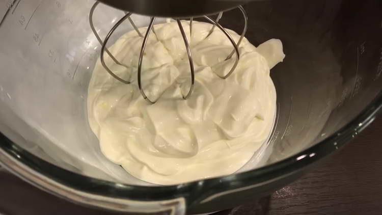 send sour cream to the mixer