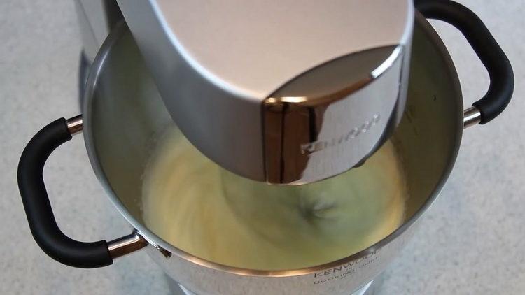 beat the ingredients