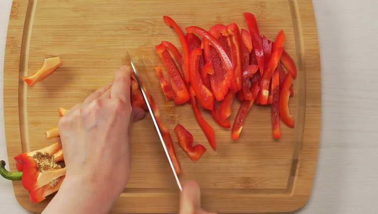chop the pepper into strips