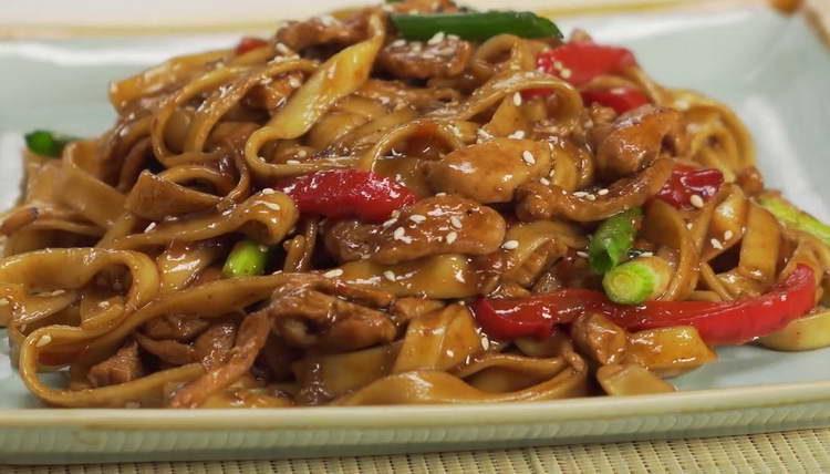 udon with vegetables