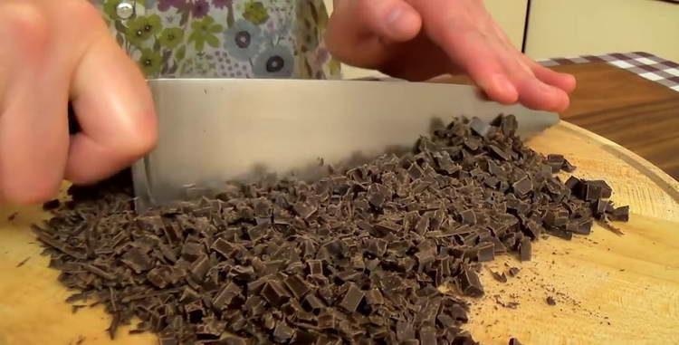 chop finely chocolate